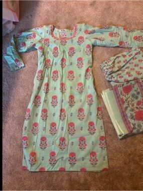 Cotton shalwar khameez set size small chest 19